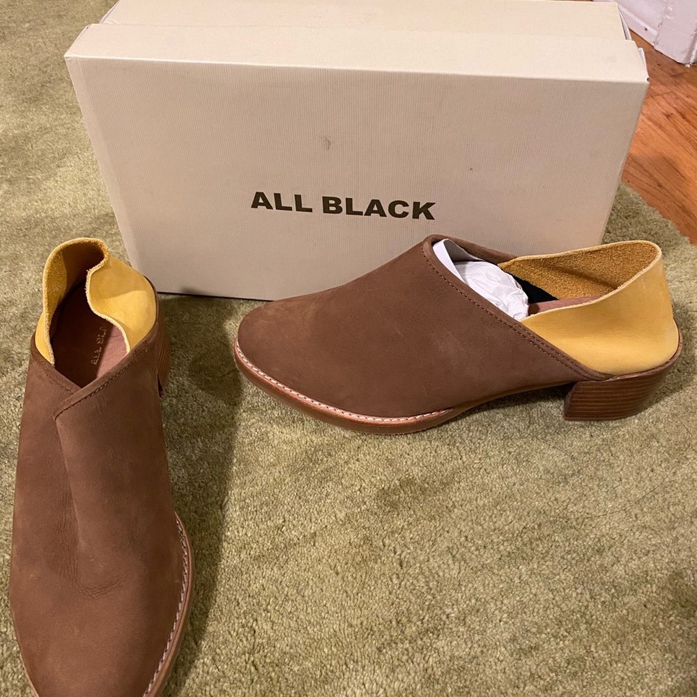All Black Colorblock Mules Size 40 Honey New